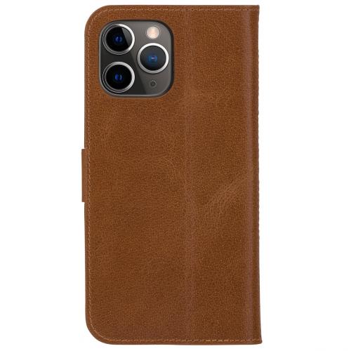 dbramante1928 Copenhagen Booktype voor de iPhone 13 Pro Max - Bruin