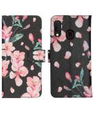 iMoshion Design Softcase Book Case voor de Samsung Galaxy A20e - Blossom Watercolor Black