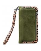 Mobilize - iPhone 13 Hoesje - Uitneembare Gelly Wallet Case Luipaard Donker Groen